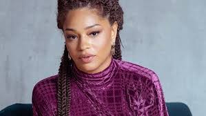 Juliana Alves's Instagram, Twitter & Facebook