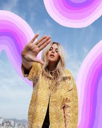 8 Photo Editing Trends That Will Be Popular On Instagram In 2021 Instagram Photo Editing Cool Photo Edits Editing Pictures