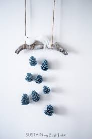 Pinecones of various shapes and sizes come together in this gorgeous tree decoration. Diy Wall Art Rustic Pinecone Wall Hanging Sustain My Craft Habit