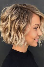 31 Short Haircuts For Wavy Hair: The Ultimate Style Guide