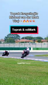 Toprak Razgatlıoğlu ve Michael van der Mark Viraj Geçişi