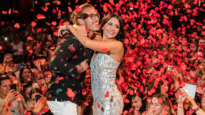 Bachelorette chanelle wyrsch hat ihre letzte rose und ihr herz verschenkt. Andrina Und Kenny Fallen Sich Um Den Hals Youtube