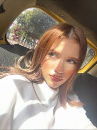 Lili Rodriguez's Instagram, Twitter & Facebook