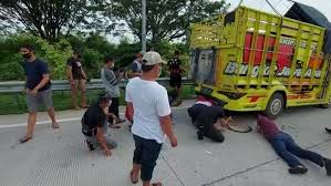 Kamu adalah aset yang sangat berharga yang akan mengaakselerasi pencapaian visi pertamina untuk menjadi perusahaan migas nasional kelas dunia. Polisi Tangkap Sopir Kernet Truk Bawa Puluhan Kg Sabu Di Gt Cikampek Utama Karawang