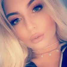 Darcie Russell's Instagram, Twitter & Facebook