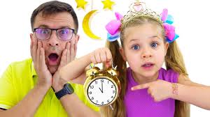 Diana and Roma change the time and play with dolls