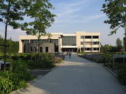 Zwijndrecht behoort tot het kieskanton antwerpen en tot het vijfde gerechtelijk kanton antwerpen. Coalitie 2018 Groen Zwijndrecht