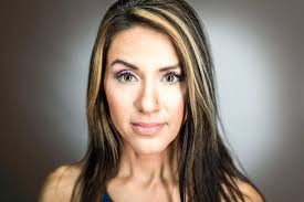 Kellie Burke's Instagram, Twitter & Facebook