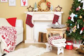 The most stunning farmhouse christmas decor that is sure to give you fresh ideas and inspiration to use this holiday season! Christmas Decorating Themes For Your Home Love Remodeled