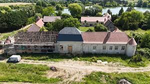 Photo  Un formidable coup de projecteur  Dans l'Eure le manoir de ...