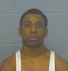 ⚠️OUTSTANDING HOMICIDE SUSPECTS⚠️ Springfield, MO Police Department is  searching for two homicide suspects, Arshaun Bradley and Quartze Washington  who are both WANTED for 1st degree Murder in connection to the November  14th,