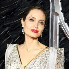 Check spelling or type a new query. Angelina Jolie Emotionaler Bericht Uber Ihren Kampf Gegen Den Krebs Brigitte De