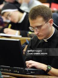 933 Loyola School Photos & High Res Pictures