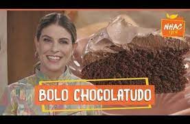 bolo fudge de chocolate com cobertura de chantilly rita lobo