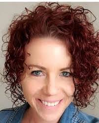 Lynette Cromwell's Instagram, Twitter & Facebook