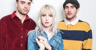 Since her merge onto the music scene back in 2005, this singer and song writer has stood by her pop. Here S Why Hayley Williams Decided To Dye Her Hair Platinum Blonde Hellogiggles