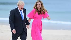 I feel incredibly blessed to be pregnant again but i've also felt. Britische First Lady Carrie Johnson Die Neue Ikone Fur Gemietete Mode News Srf