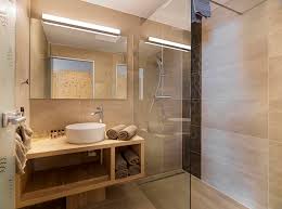 Ein drittel der zeit einer herkömmlichen hotel. Zimmer Suiten Hotel Zirbenhof In Hochfugen Direkt An Der Skipiste