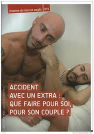 Il était couché sur le dos, les yeux grands ouverts. Paare Couple Homme Gay Nu Tatouage Histoires De Mecs En Couple Cpm Enips Scan Recto Verso