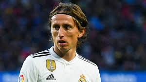 Luka modrić is a croatian soccer player who has a net worth of $75 million. Edinson Cavani Nilai Luka Modric Tak Pantas Raih Ballon D Or Goal Com