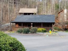 This 2 bedroom cabin rental sleeps up to 6 people and is located near downtown pigeon forge. Entrance Picture Of Eagles Ridge Resort Pigeon Forge Tripadvisor