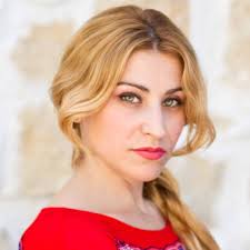 This Flourless Chocolate Decadence Cake is a rich and moist chocolatey  cake, a chocolate heaven for all chocolate lovers out there.  #chocolatedecadence #chocolatecake #flourlesschocolatecakerecipe