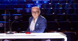 En televisión ha participado en numerosas telenovelas, entre ellas villa nápoli, jaque mate, amores de mercado, brujas, lola y soltera otra vez, además de series como prófugos y narcos. Mcojokyp5 Xzym