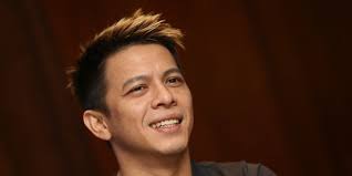 Mengubah rambut menjadi pendek bisa jadi salah satu cara termudah untuk mendapatkan penampilan yang fresh.coba intip gaya marion jola berikut ini. Melihat Deretan Gaya Rambut Ariel Noah Yang Terbaru Jadi Sorotan Merdeka Com
