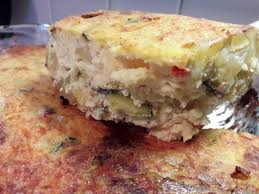 Sbucciare e lavare le patate e tagliarle a fette spesse meno di mezzo centimetro. Sformato Di Ricotta Patate E Zucchine