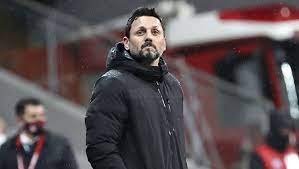 30 ocak 1975), defans pozisyonunda görev yapmış türk millî futbolcu ve teknik direktördür. N8hlvfn3jfyvdm