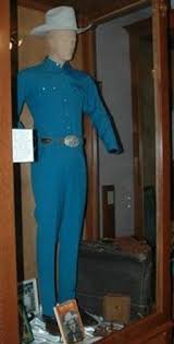 The Clothes That Hank Died In And His Suitcase On Display At The Hank Williams Museum In Montgomery Hank Williams Hank Williams Jr Hank Williams Sr