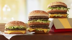 Bei der fastfoodkette gab es seit vielen jahren schon einen vegetarischen burger, den veggie burger, seit frühjahr 2019 ersetzt vegetarische und vegane produkte werden zunehmend beliebter. 750 Kalorien Pro Burger Mcdonald S Verkauft Neuen Big Mac Mit Vier Patties