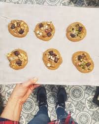 Cookiesmaison C Est Parti On Enfourne Les Super Cookies Une Recette Super Simple Et Un Peu Plus Healthy Que Les Cookies Classiques Car J Ai Remplace Le