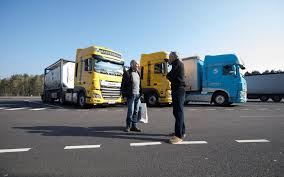 Maybe you would like to learn more about one of these? 5000 Embauches De Chauffeurs Routiers En Ile De France On A Tous Des Difficultes A Recruter Le Parisien