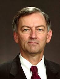 Walter Reinhold, longtime leader of National Oilwell Varco, passes away