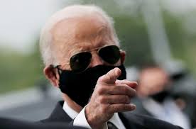 Biden calls Trump 'absolute fool' for not wearing face mask ...