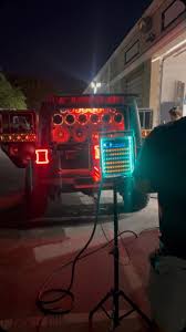 Home of the Loud and clean Miami Jeeps. lovedubproaudio #builtbyk305  #trendsettersofmiami #teamprvsouthflorida #prvaudio #caraudio #carstereo  #12voltmiami #jeepaudio