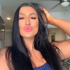 Crystal Deleon (@crystaldeleon43)