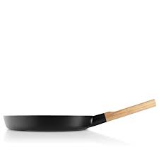 Choose a large stock pan for soups, a saucepan for tasty sauces and a if made from strong materials and treated well, stockpots, saucepans and dutch oven pots can last in use even a lifetime. Nordic Kitchen Evasolo Com