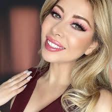 Marilyn Fernandez's Instagram, Twitter & Facebook