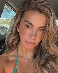 Skye Potter's Instagram, Twitter & Facebook