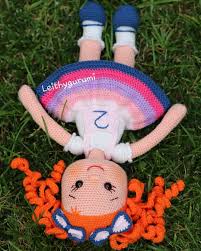 Deniz Asya Hanimin 2 Yas Gunu Hediyesi Olmasi Icin Oruldu Bu Turuncu Hanim Boyutlari 43 45 Cm Civari Gorundugunden Oldukca Buyuk Turuncu Yastiklar Amigurumi