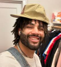 I love playing dress up,,, if you see me