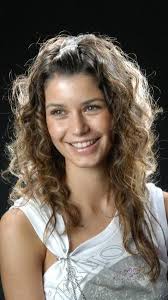 Beren Saat Beauty Hair 2019 Unlulerin Sac Modelleri Sac Ve Uzun Kivircik Saclar