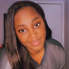 Amy Vieira's Instagram, Twitter & Facebook