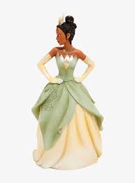 Disney Showcase Collection The Princess And The Frog Tiana Couture De Force Figurine Disney Princess Tiana Princess Tiana Costume The Princess And The Frog