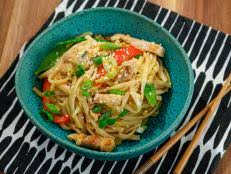 Noodles and vegetables unite with a flavorful brown sauce that's hard to resist. No Pain Lo Mein Recipe Rachael Ray Food Network