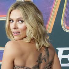 Скарлетт Йоханссон раскритиковали за недовольство политкорректностью в  кино: Кино: Культура: Lenta.ru