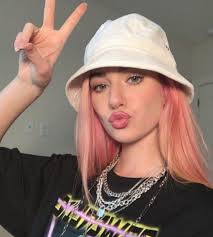 We would like to show you a description here but the site won't allow us. Profile Picture Pfps And Carefree Image 7777837 On Favim Com