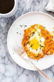 Garlic Parmesan Sweet Potato Eggs Breakfast Recipe Sweet Potato Breakfast Recipe Potato And Egg Recipe Cooked Chicken Recipes Sweet Potato Hash